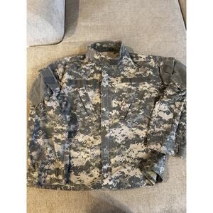 ⭐️Combat Coat Digital Camo Size Medium XShort